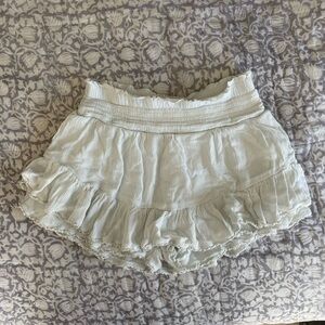 Aeropostale white mini skirt/skort!